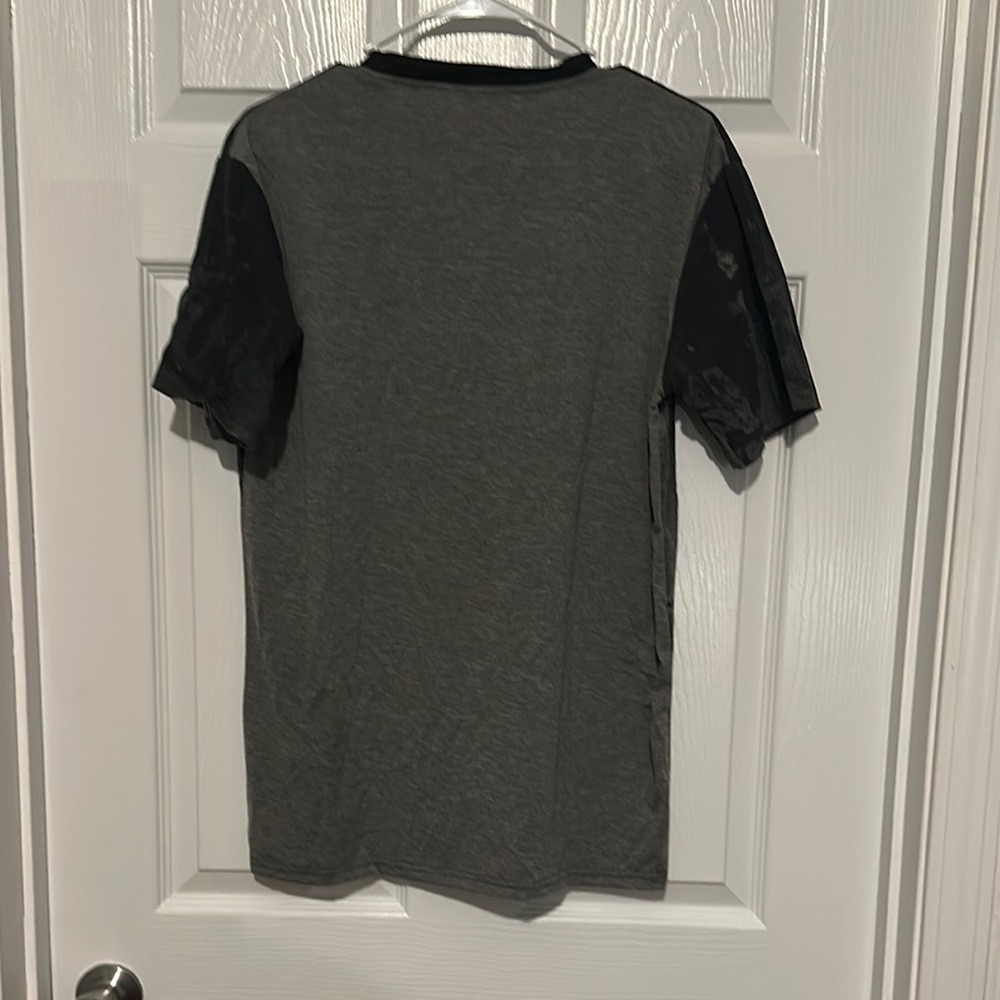 Black and Gray Gradient Short Sleeve Tee - Picture 2 of 2